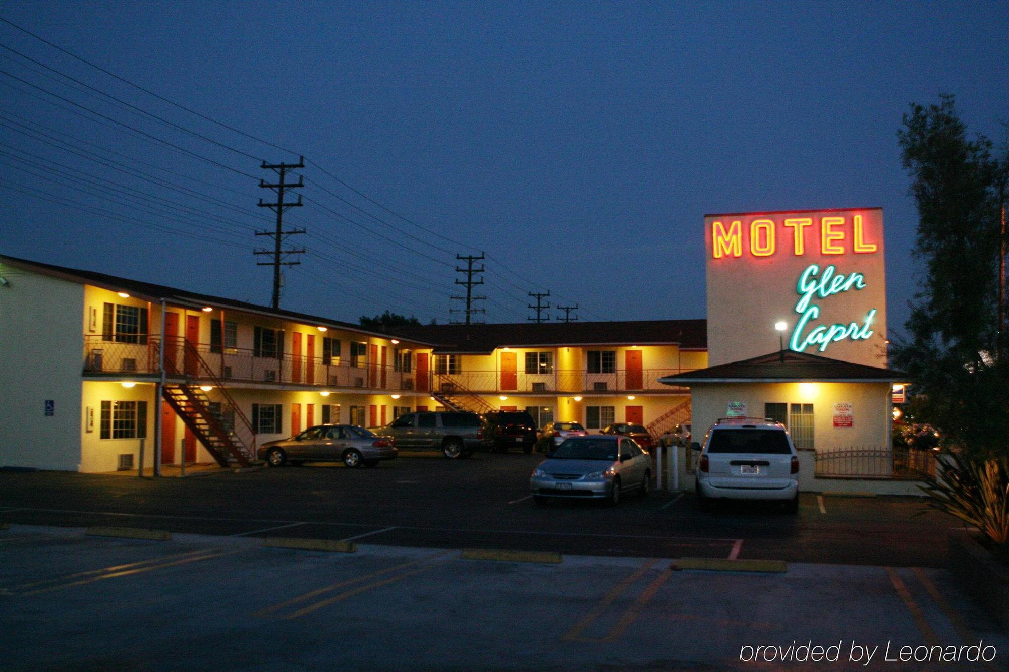 Glen Capri Inn And Suites - Burbank Universal Glendale Exterior photo